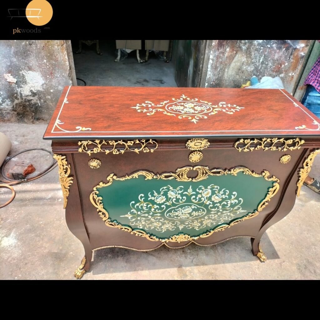 Chester antique finishing